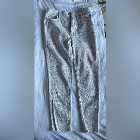 Aritzia Denim Forum Lola high crop in snake print - Picture 4 of 6